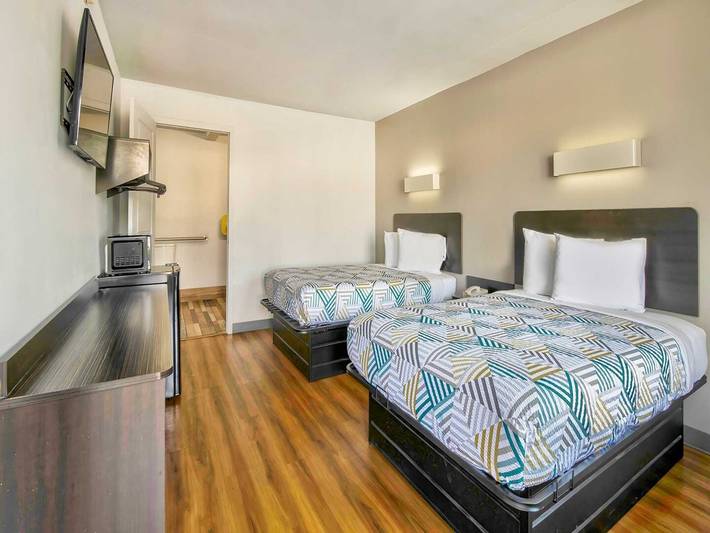 Apartamento entero, 2 camas matrimoniales | Movilidad | Bañera | Nsmk in Conyers, Condado de Rockdale (Georgia)