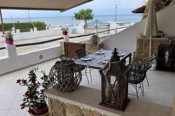 Gîte pour 4 personnes, avec terrasse dans Pefkochori