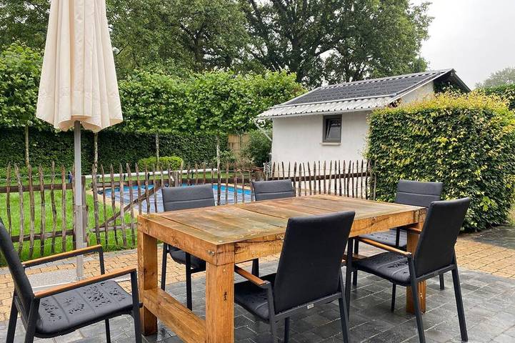 Villa für 8 Personen, mit Terrasse und Garten - 1