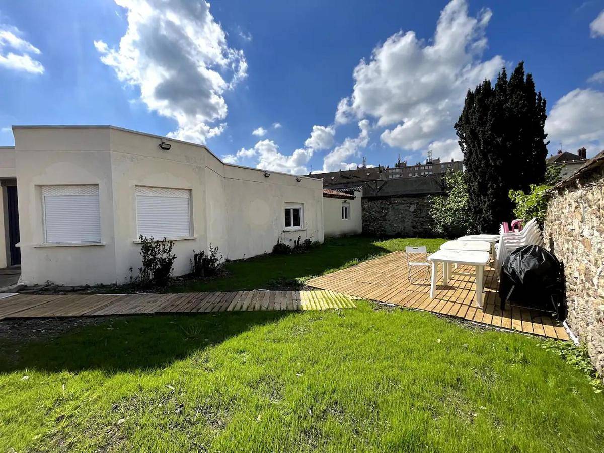 Holiday Home in Montereau-Fault-Yonne, Seine-et-Marne
