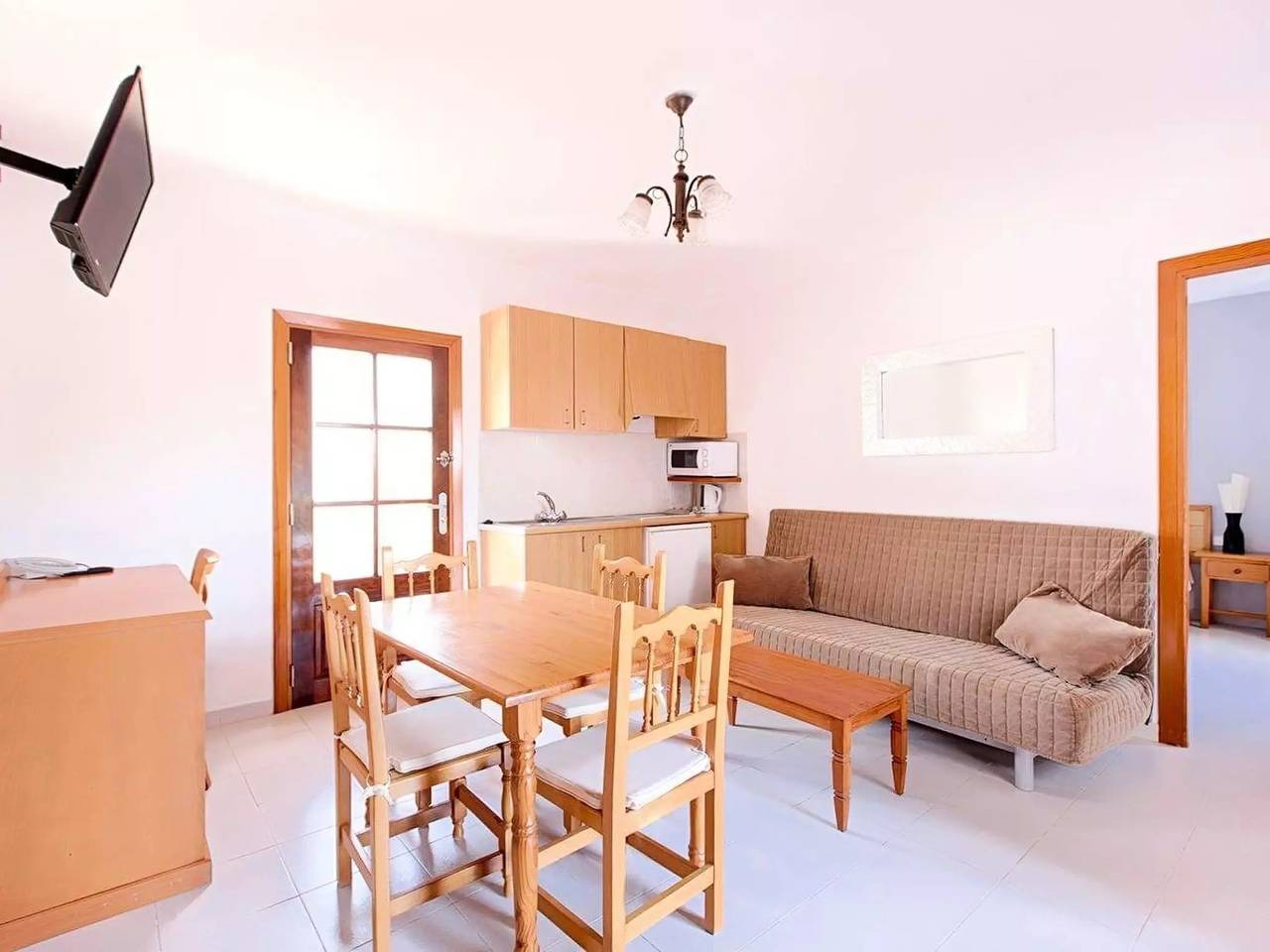 Appartement entier, 4 Pièces 5 Personnes in Platja es Figueral, Santa Eulària des Riu