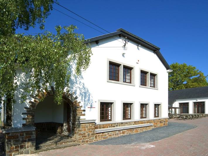 Vakantiehuis voor 50 personen, with Terras and Tuin as well as Sauna in Gouvy