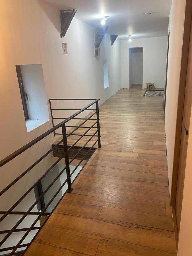 Gîte pour 10 personnes, avec terrasse à Houtteville