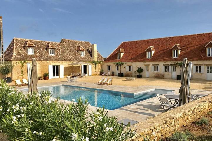 Location de vacances pour 28 personnes, avec Terrasse et Jardin à Bayac