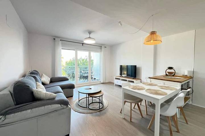 Appartement de vacances pour 4 personnes, avec balcon et piscine - 1