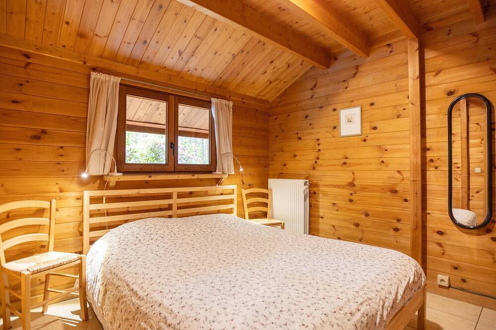 Chalet adapté aux enfants dans les bois in Gierle, Lille (Belgique)