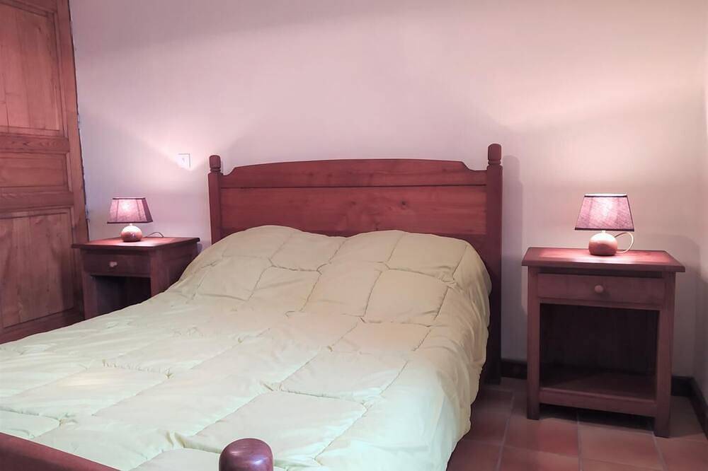 Gîte de Fermigous in Montgros in Le Pont-de-Montvert, Cevenas