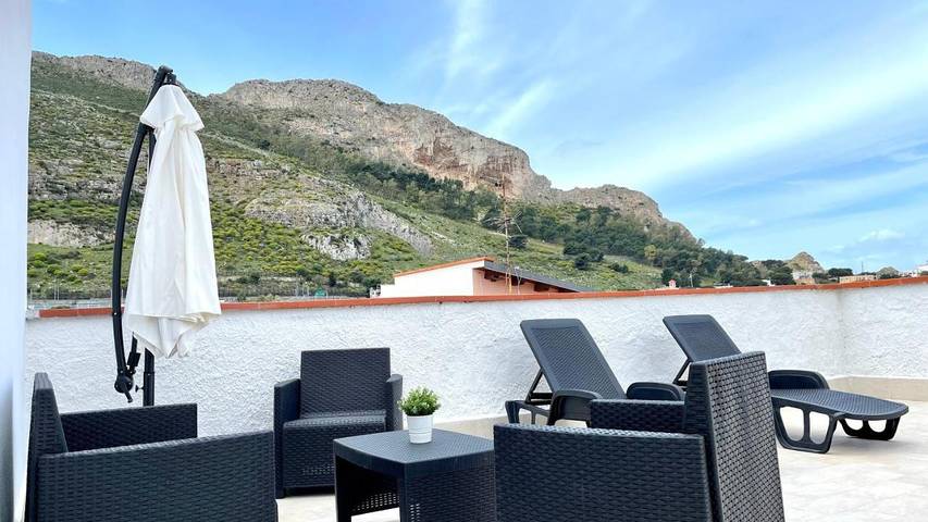 Gîte pour 5 personnes, avec balcon et vue à Sferracavallo - 3