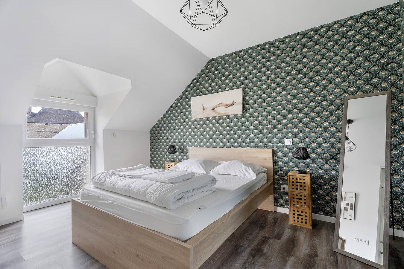 Gîtes des Lacs – L'Oranger mit Gemeinschaftspool, Sauna, Whirlpool, privater Terrasse & Wlan in Jugon-les-Lacs, Dinan und Umgebung