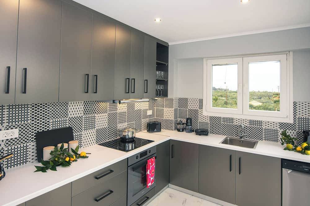 Apartment for 6 People in Planos, Zakynthos