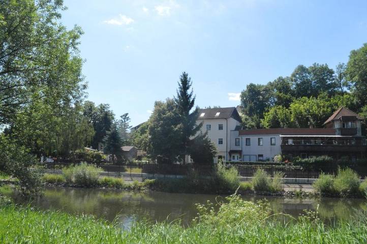 BnB für 3 Personen, mit Terrasse in Naumburg