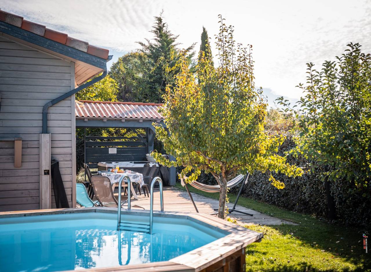 L'Oustal Chantant, Spa, Piscine et Animaux in Castelnau-de-Montmiral, Région d'Albi