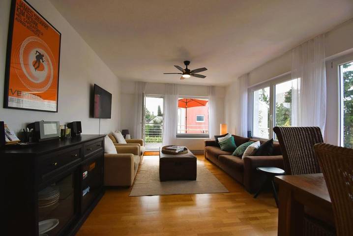 Ferienwohnung für 6 Personen, mit Balkon und Terrasse sowie Garten und Ausblick in Eriskirch