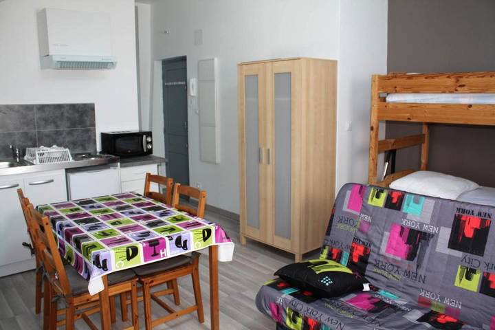 Gîte pour 3 personnes, avec terrasse dans Salin-de-Giraud - 3