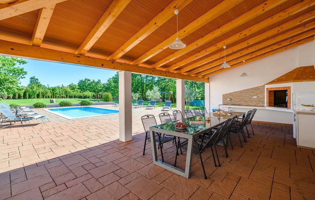 Villa Roberta by Villas Guide in Pazin, Zentralistrien