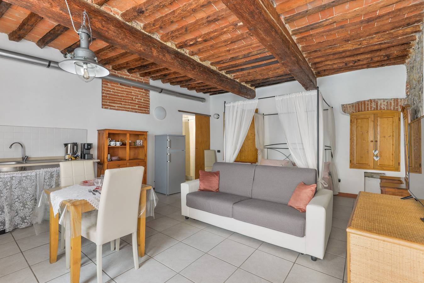 Estudio entero, Estudio 'Nido D'amore' con Wi-Fi y aire acondicionado in Portoferraio, Elba