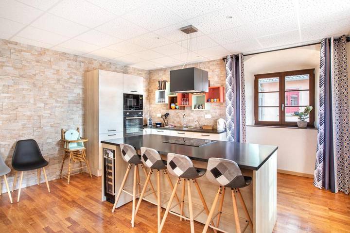 Gîte pour 12 personnes, avec terrasse et vue, animaux acceptés à Rouffach - 4