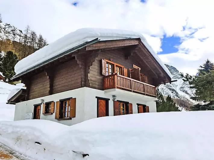 Gîte pour 6 personnes, avec balcon dans Zinal