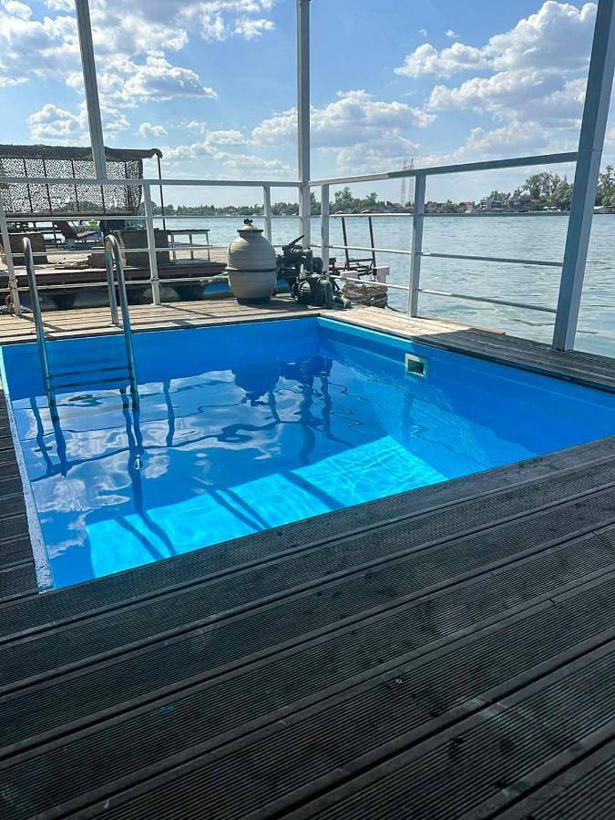 Ferienwohnung für 10 Personen, mit Whirlpool und Terrasse sowie Pool und Sauna in Belgrad - 4