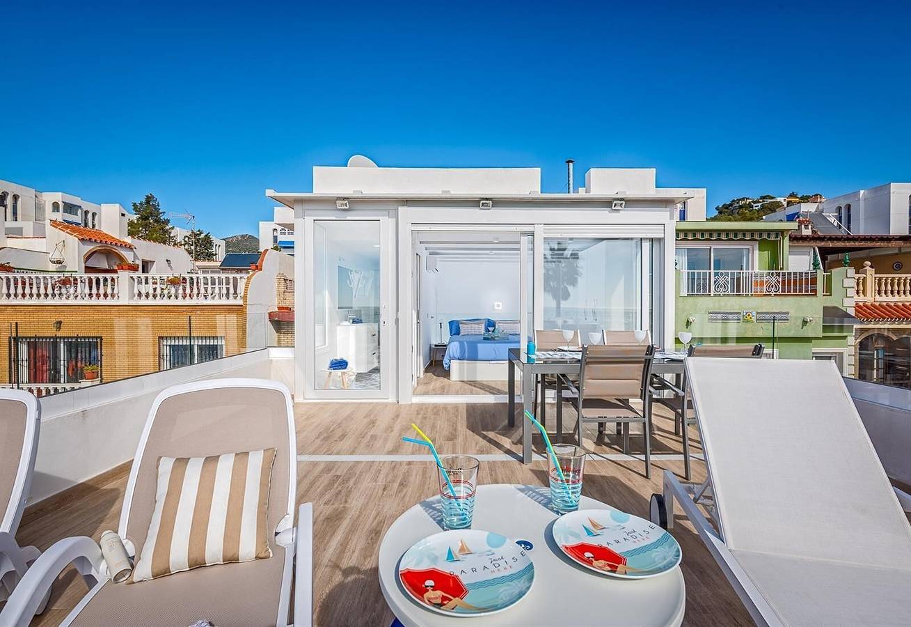 'Ville on the Beach in Malaga City' mit Meerblick, Wlan und Terrasse in Málaga (Este), Malaga