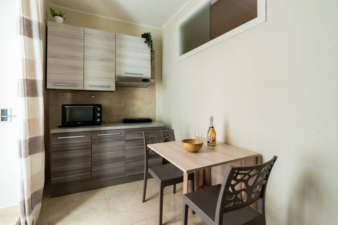 Apartamento entero, At the castle: bright apartment with balcony in Barletta, Via Francigena