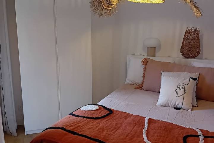 Gîte pour 4 personnes, avec jardin et terrasse dans Plage Chambre d'Amour - 2