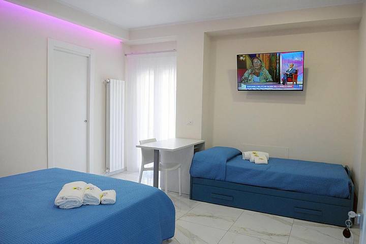 Chambre d’hôte pour 4 personnes, avec vue et balcon, animaux acceptés à Cefalù - 4