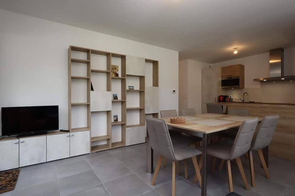 Entire apartment, 350m from resort center, Ground floor, parking, 72m², Les Houches in Servoz, Bonneville region