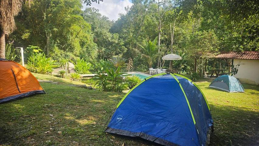 Camping para 2 personas, con balcón y vistas además de piscina y jardín en Brasil