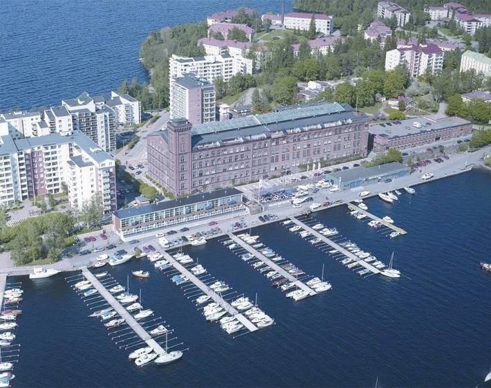 Ferienwohnung für 6 Personen, mit Whirlpool und Terrasse sowie Pool und Sauna in Tampere