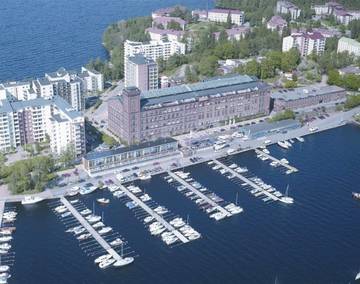 Gîte pour 6 personnes, avec piscine et jacuzzi ainsi que balcon et sauna dans Tampere