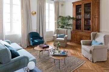 Chambre d’hôte pour 3 personnes, avec piscine ainsi que jardin et vue, animaux acceptés à Saint-Émilion