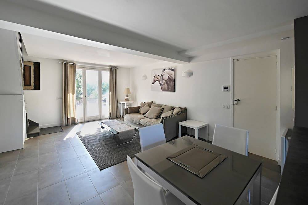 Maison à louer proche Opio House for rent near Opio in Châteauneuf-Grasse, Côte méditerranéenne (France)