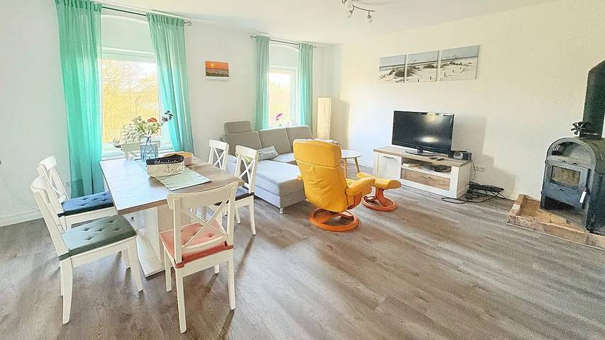 Ferienhaus für 8 Personen, mit Garten in Sassnitz