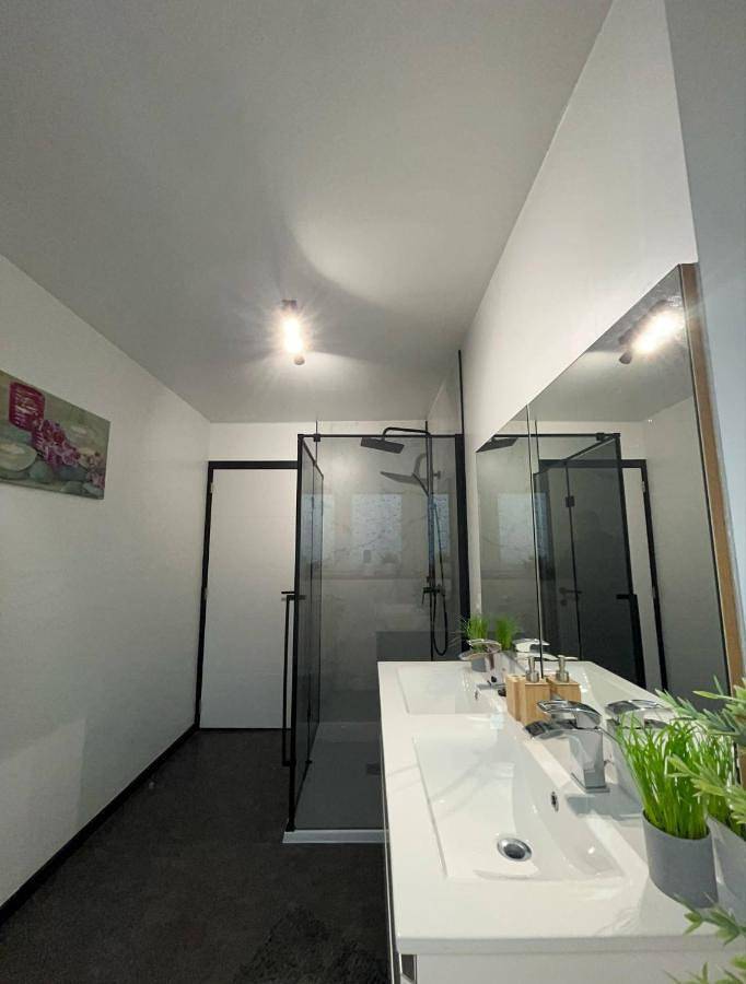 Location de vacances pour 8 personnes, avec vue et jardin dans Han-sur-Lesse - 3