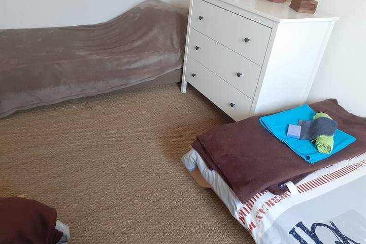 Location de vacances pour 7 personnes, avec jardin et terrasse dans Le Sambuc - 4