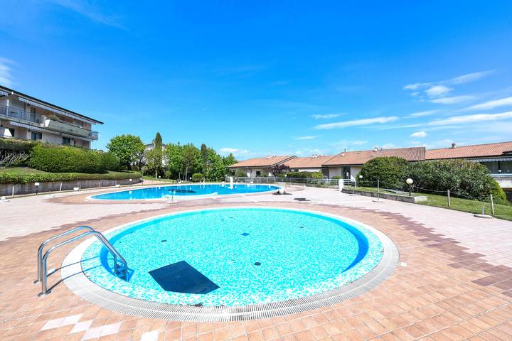 Ferienwohnung für 3 Personen, mit Seeblick und Terrasse sowie Garten in Desenzano del Garda - 2