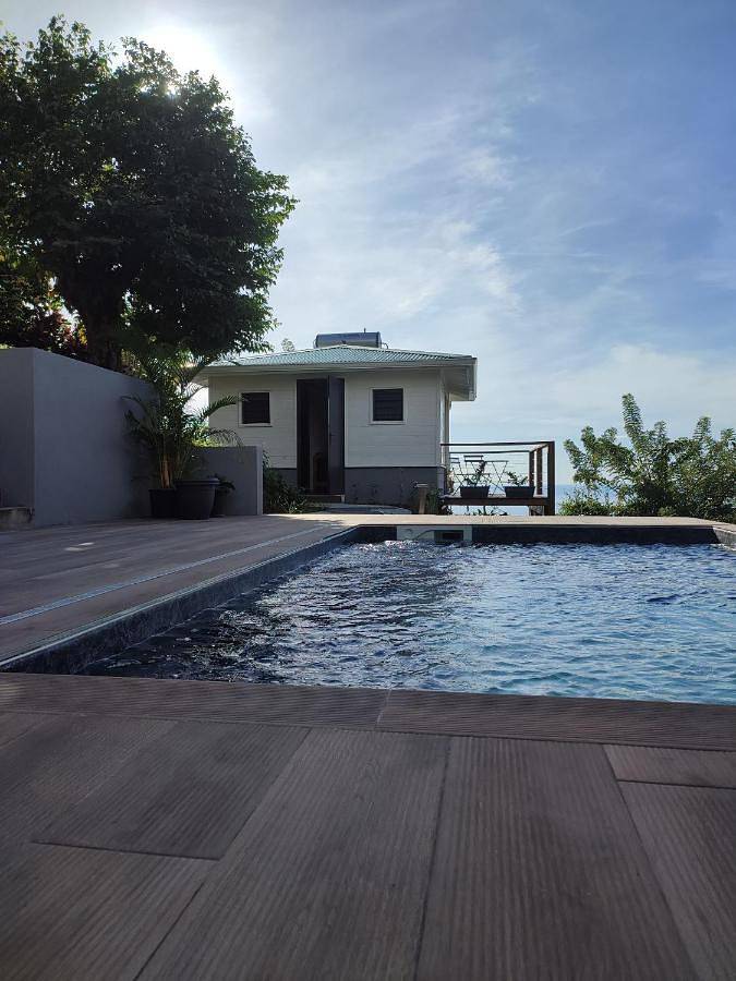 Maison d’hôte pour 2 personnes, avec jardin et piscine ainsi que vue et terrasse en Martinique - 2