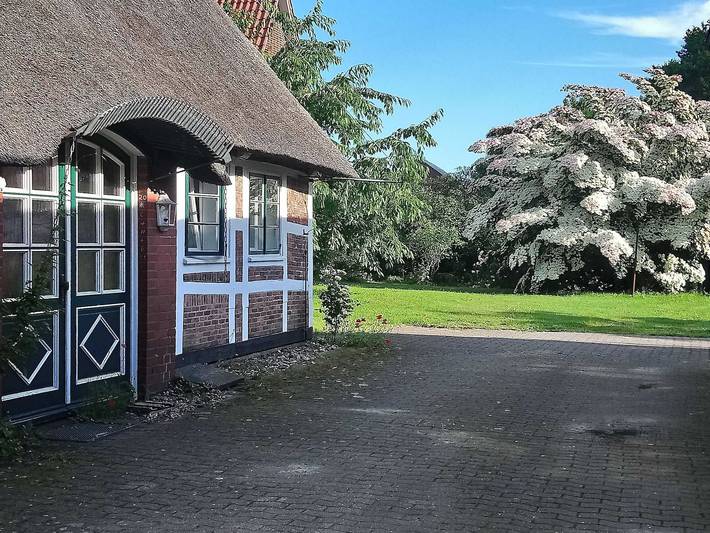 Ganze Ferienwohnung, Ebenerdige Ferienwohnung, ruhig, liebevoll, Reetdach - Ferienwohnung Maaß in Dollern, Landkreis Stade