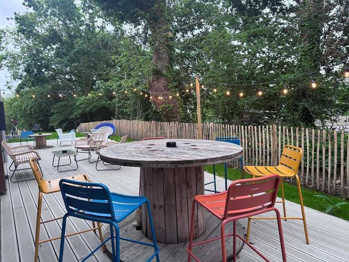 Hôtel pour 4 personnes, avec terrasse et jardin, animaux acceptés