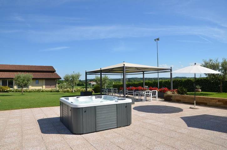 Privatzimmer für 2 Personen, mit Pool und Garten sowie Whirlpool, kinderfreundlich am Gardasee - 4