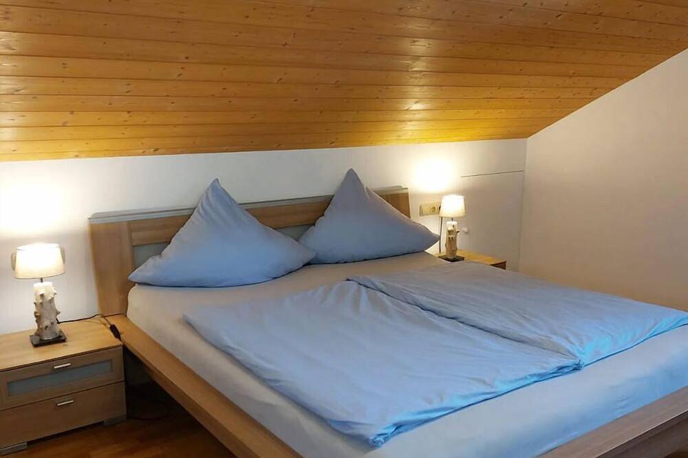 Ganze Wohnung, Ferienwohnung Holzmaier, 58 qm mit zwei Schlafzimmer und Balkon in Bad Aibling, Landkreis Rosenheim