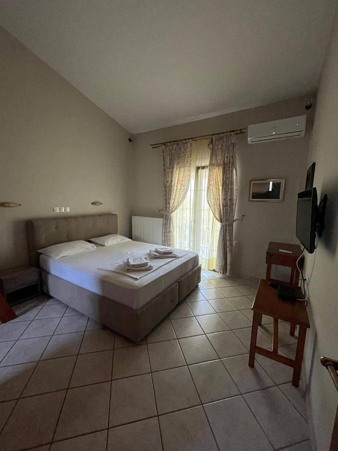 One-Bedroom House - Split Level in Κερί, Λαγανά