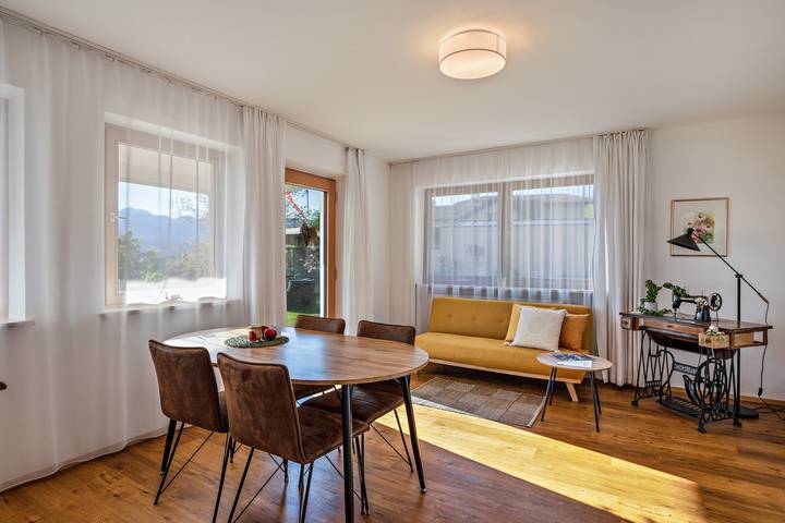Appartement entier, Appartement de vacances 'Weitblick Kaltern' avec vue sur la montagne, terrasse privée et jardin in Caldaro sulla Strada del Vino, Massif de Non