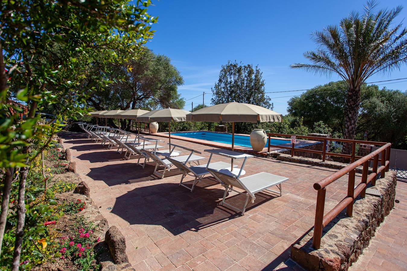 Ferienhaus 'Villa Mula 1' mit Wlan, Garten und Gemeinschaftspool in Orosei, Nuoro Provinz