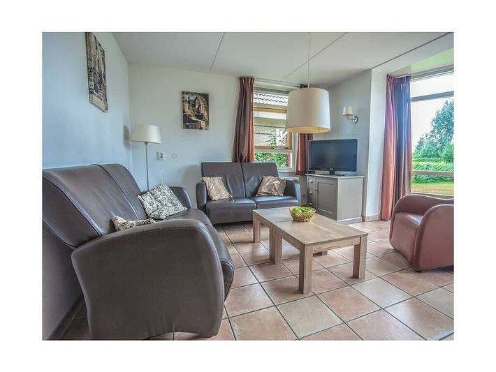 Bungalow für 6 Personen, mit Terrasse und Sauna sowie Balkon/Terrasse in Medemblik - 3