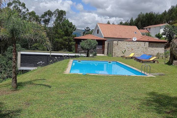 Gîte pour 6 personnes, avec jardin et terrasse
