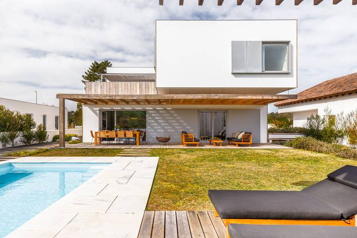 Location de vacances pour 8 personnes, avec terrasse et jardin à Comporta - 3