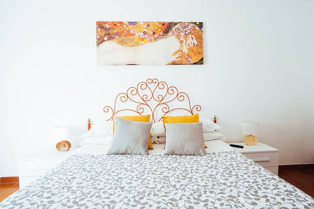 Villa Vista Mare in esclusiva con limoneto, giardino, solarium & jacuzzi in Ravello, Costiera amalfitana