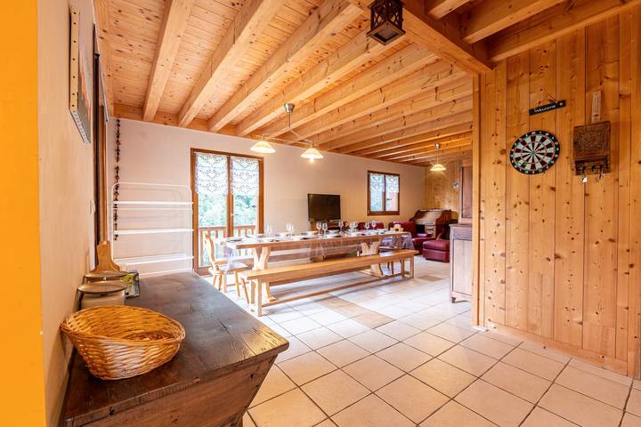 Chalet pour 14 personnes, avec jardin et balcon dans Bauges - 3